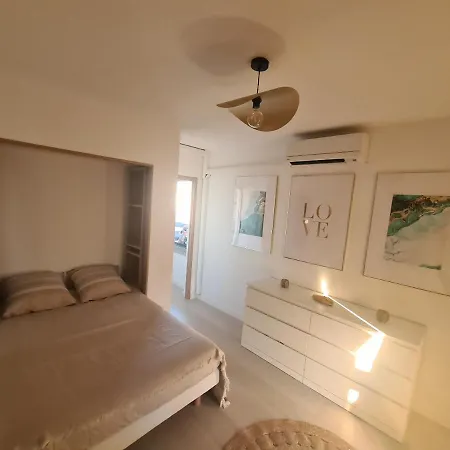 Apartment Lumineux Avec Vue Sur A 50 M De La Et Du Centre