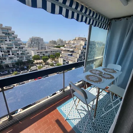 Lumineux Avec Vue Sur A 50 M De La Et Du Centre Apartamento