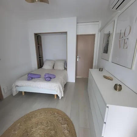 Appartement Lumineux Avec Vue Sur A 50 M De La Et Du Centre La Grande Motte